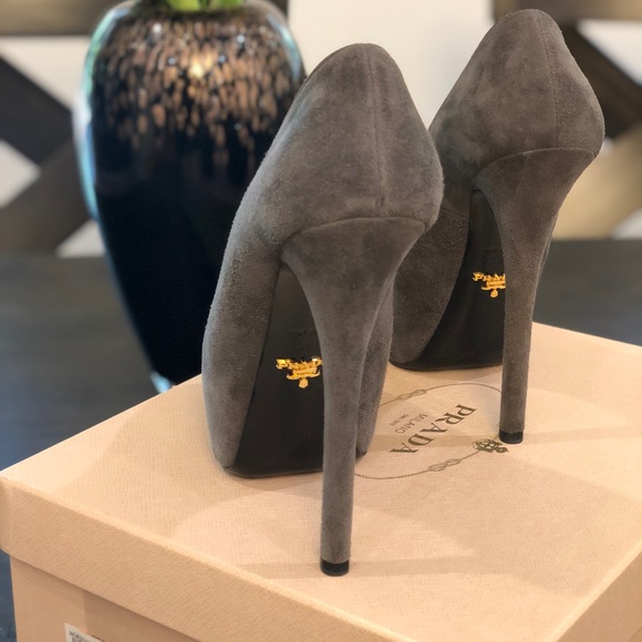 Prada Heels - Picture 4 of 7